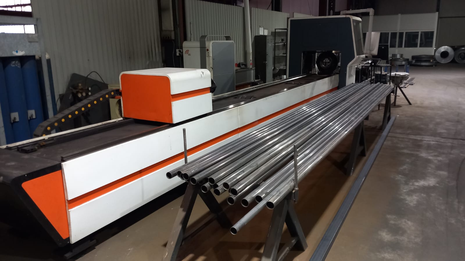 Laser zum Schneiden von Rohren - Bodor T6